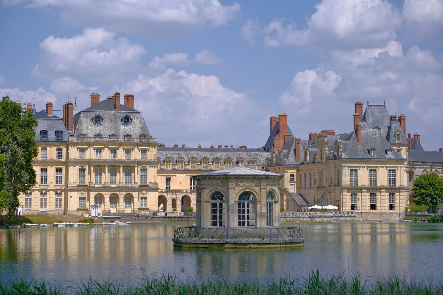 Choisir et Entretenir un Abri de Bois de Chauffage : Guide Complet